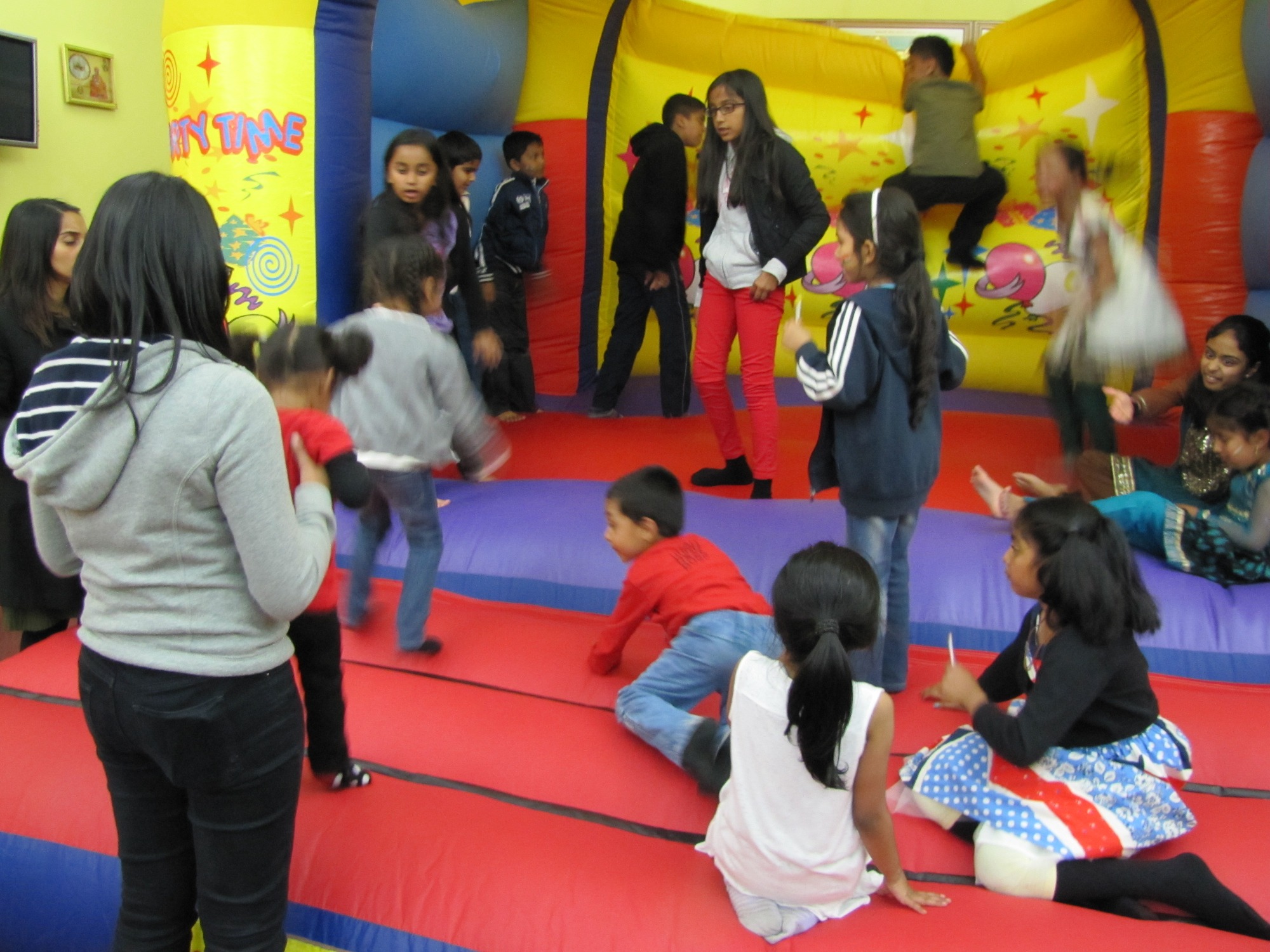 ©1987-2017 SKS Swaminarayan Temple East London