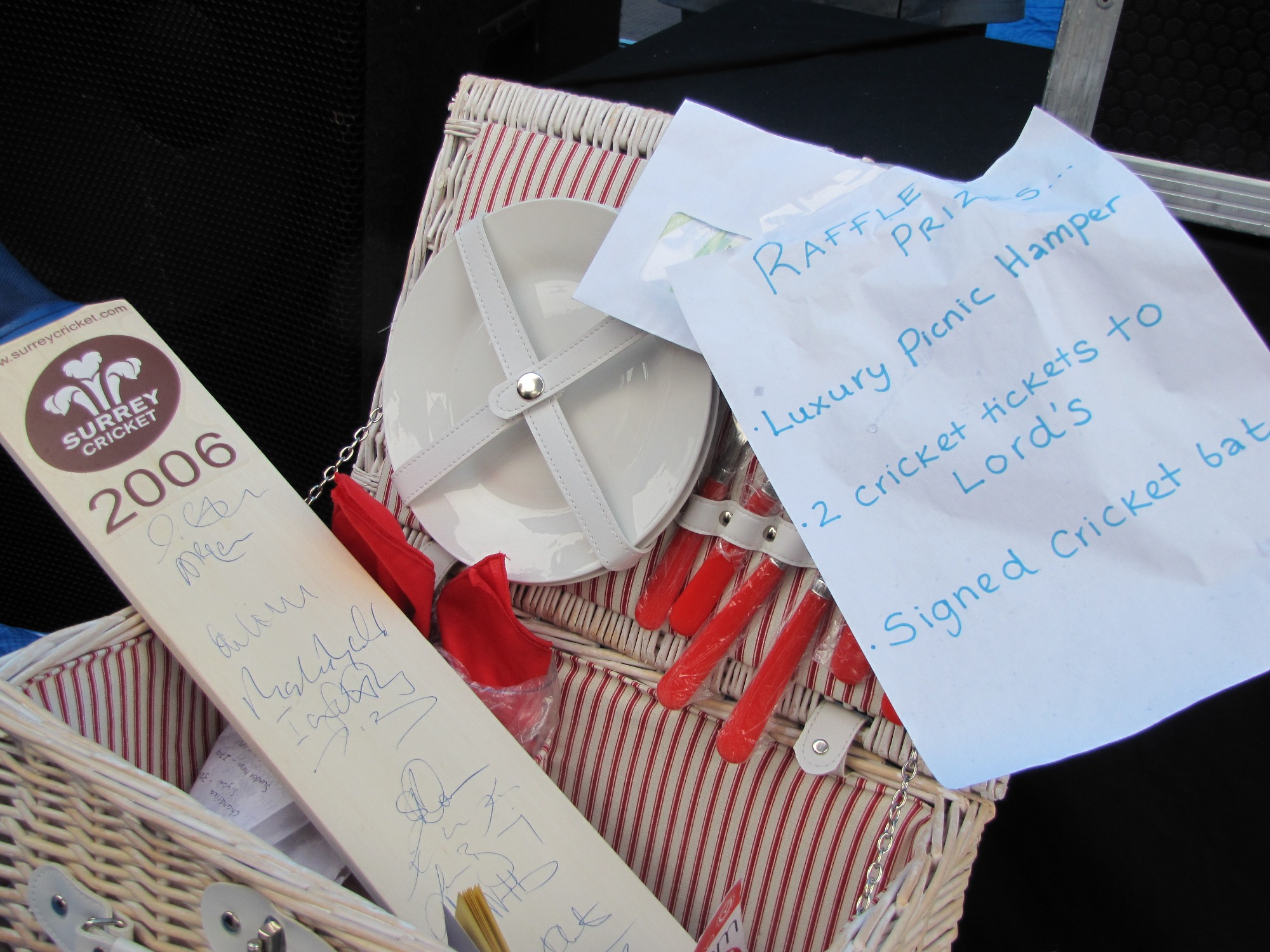 ©1987-2017 SKS Swaminarayan Temple East London