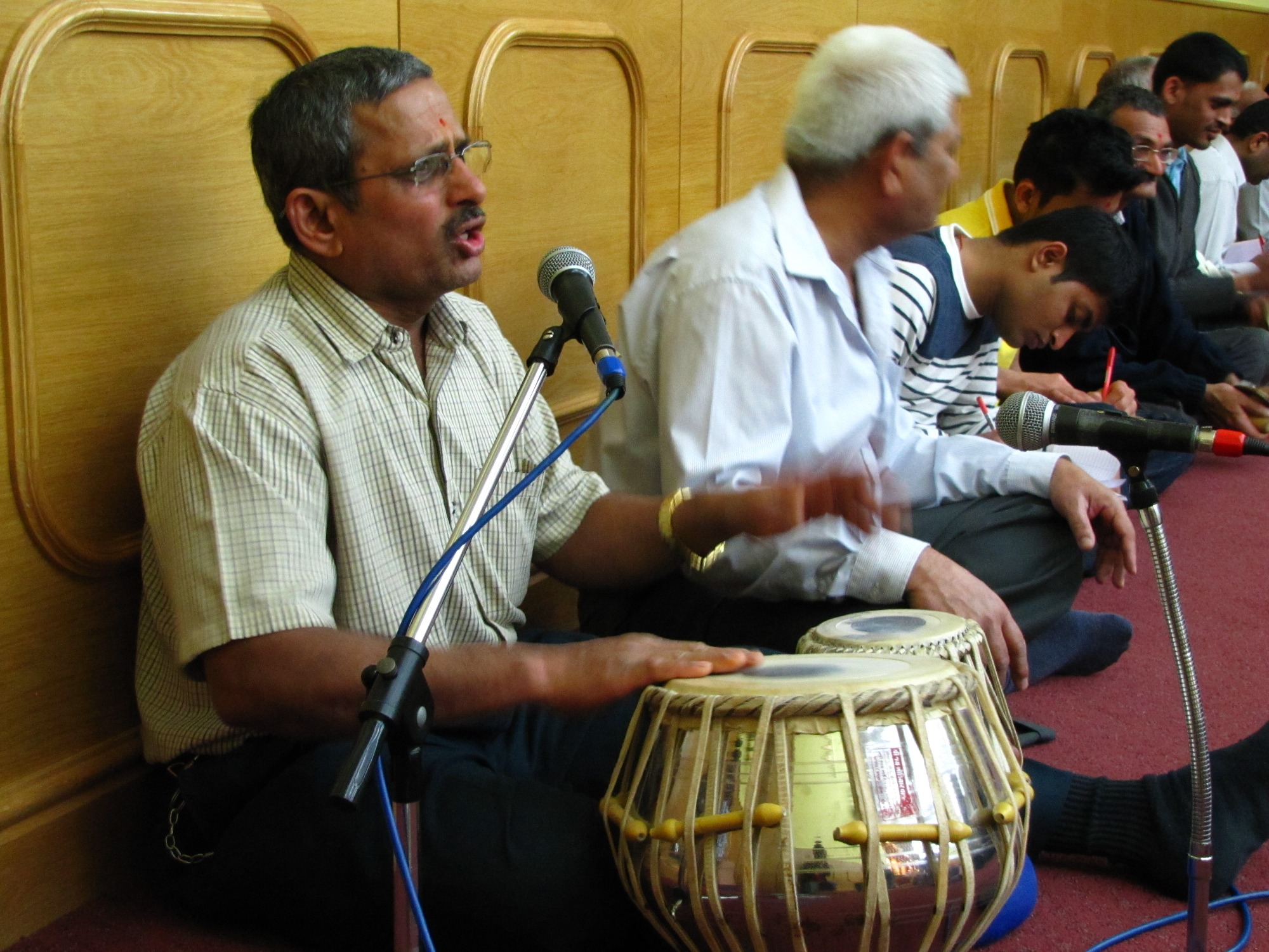 ©1987-2017 SKS Swaminarayan Temple East London