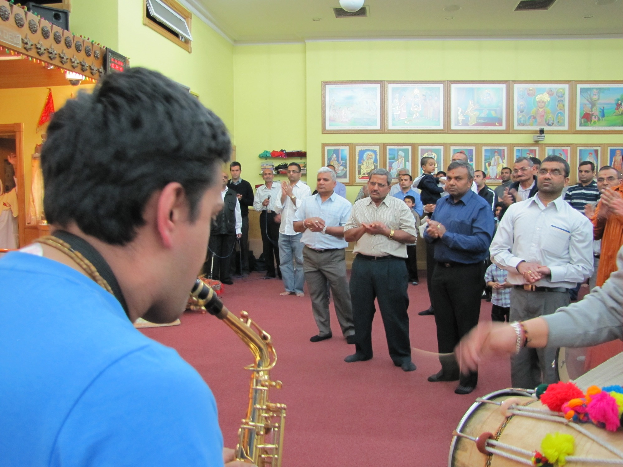 ©1987-2017 SKS Swaminarayan Temple East London