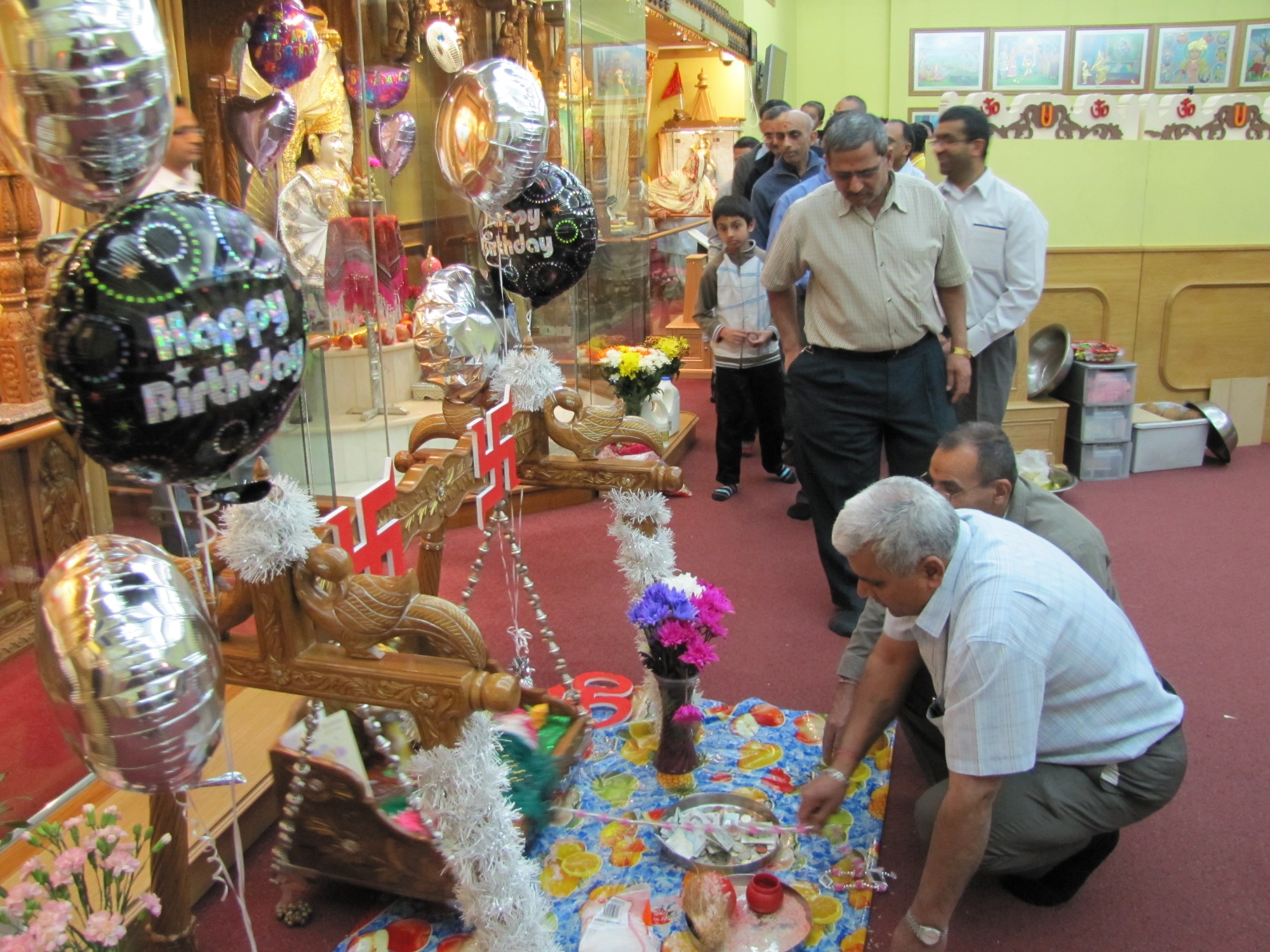 ©1987-2017 SKS Swaminarayan Temple East London