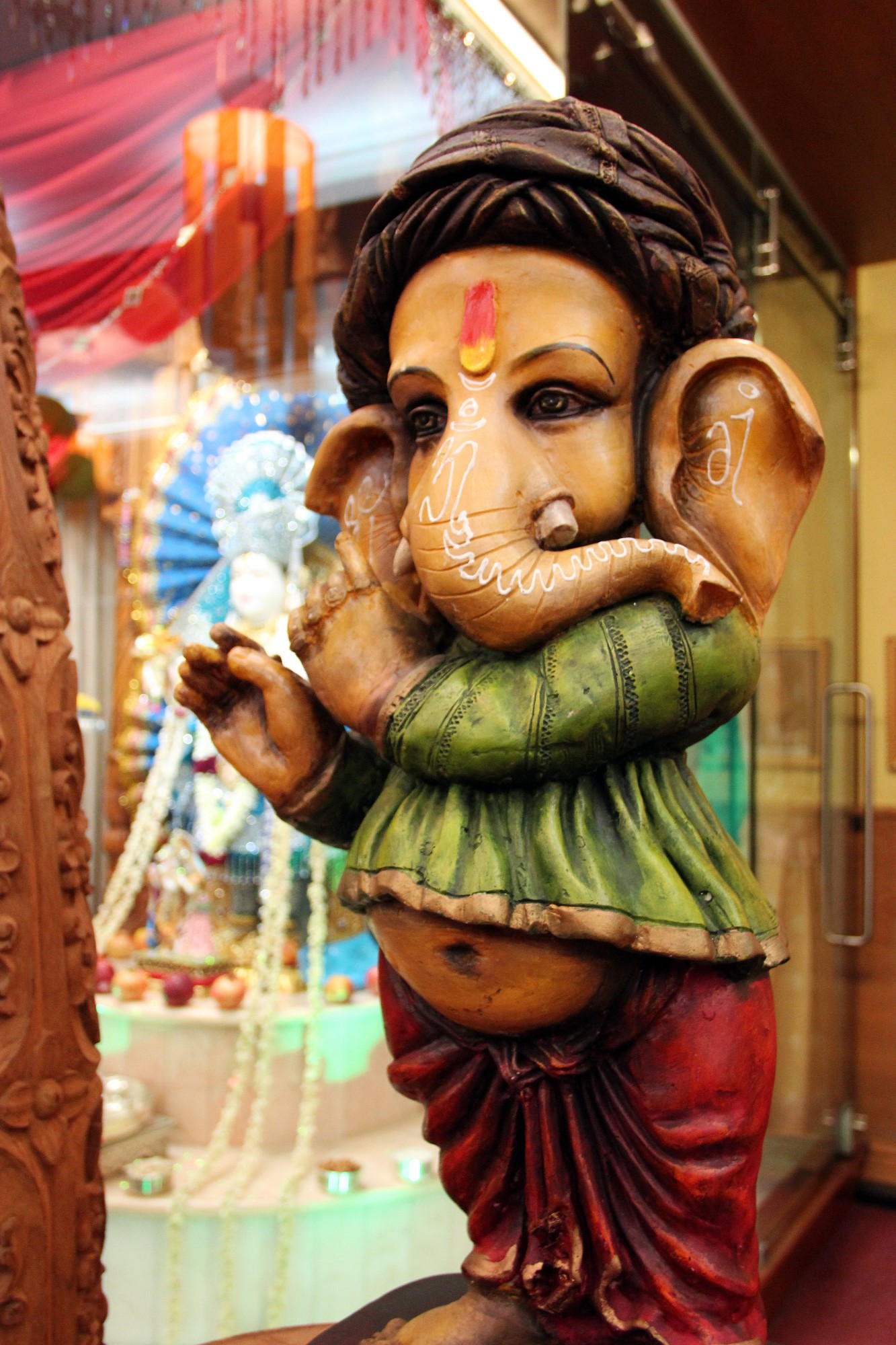 ©1987-2017 SKS Swaminarayan Temple East London