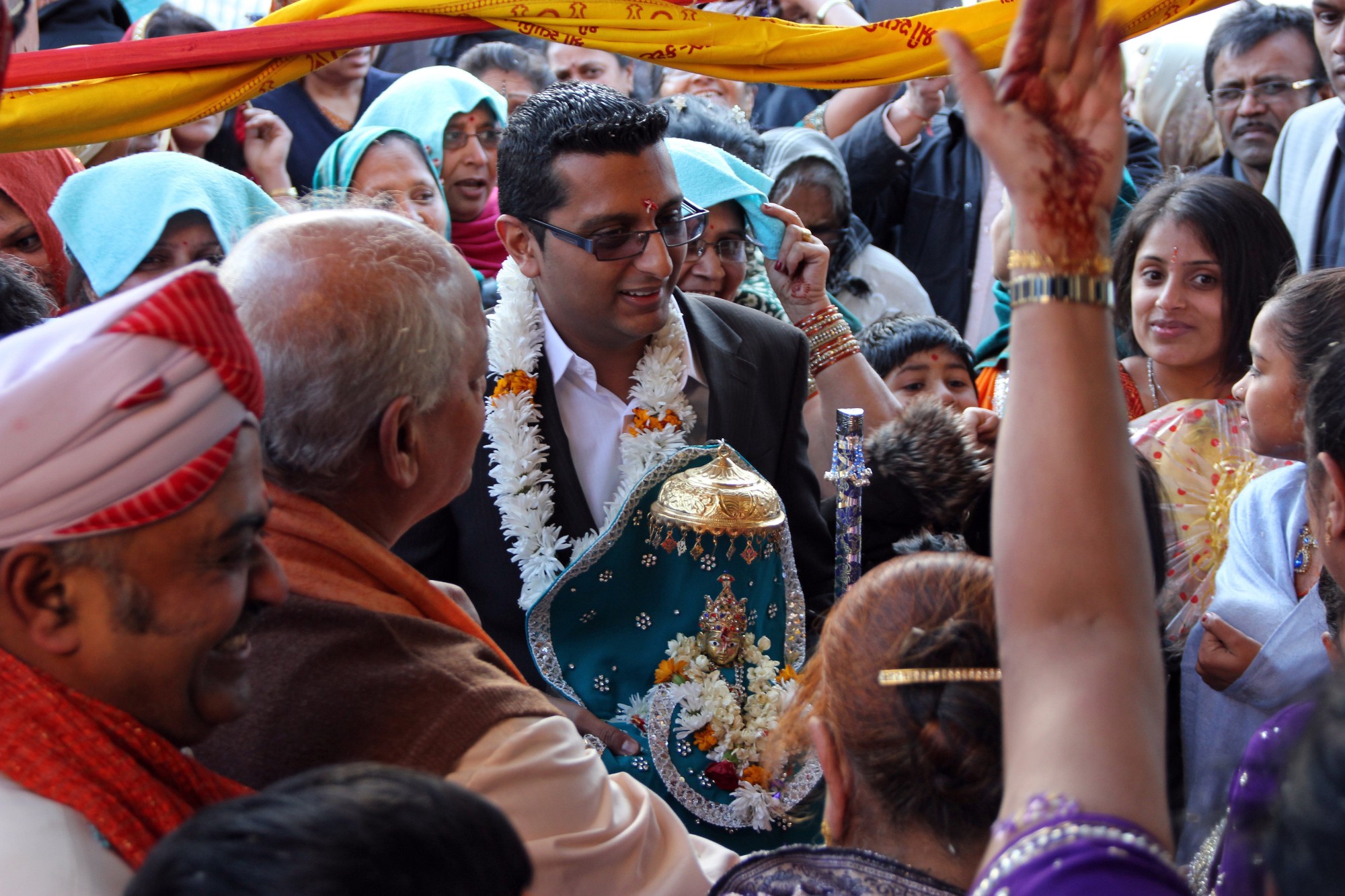 ©1987-2017 SKS Swaminarayan Temple East London