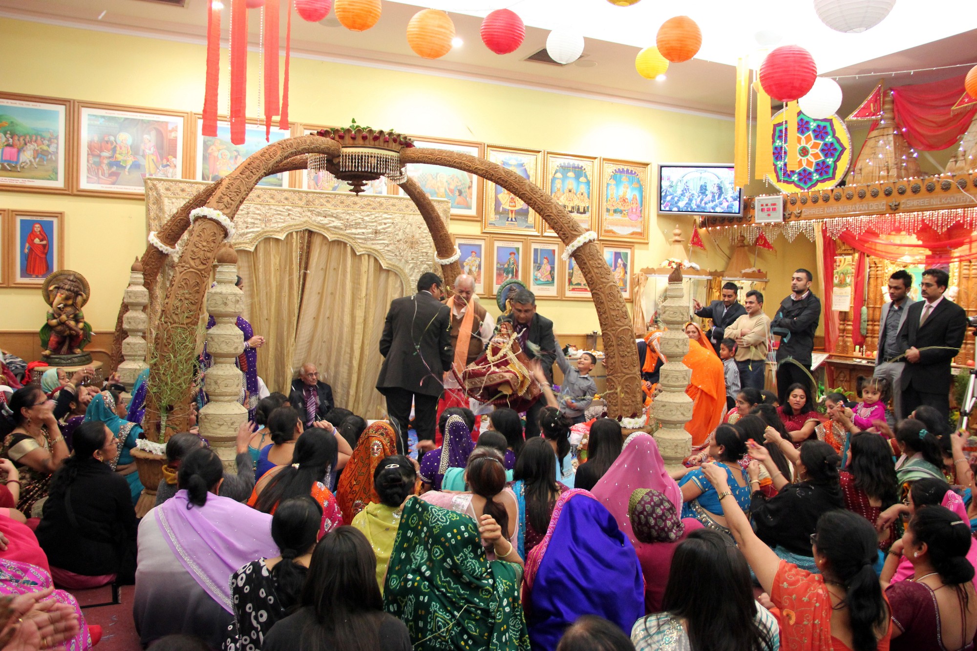 JIMG 0008 - ©1987-2017 SKS Swaminarayan Temple East London