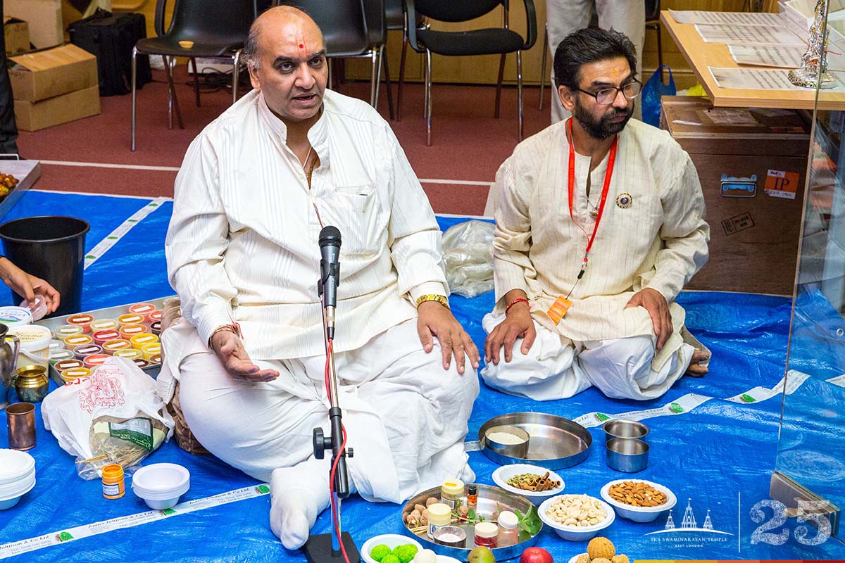©1987-2017 SKS Swaminarayan Temple East London