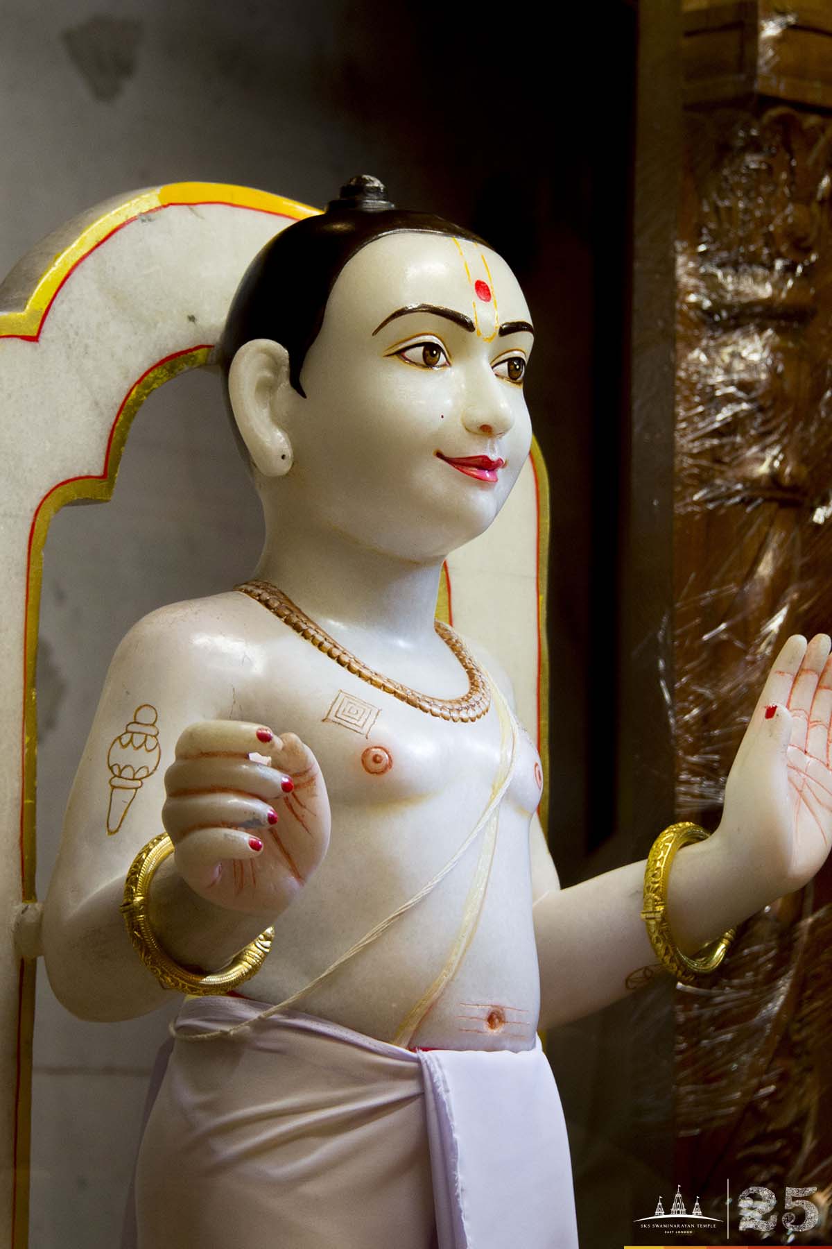 ©1987-2017 SKS Swaminarayan Temple East London