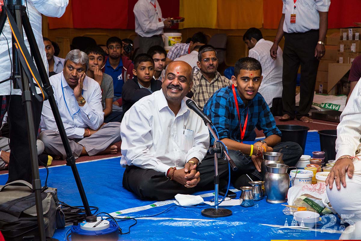 ©1987-2017 SKS Swaminarayan Temple East London