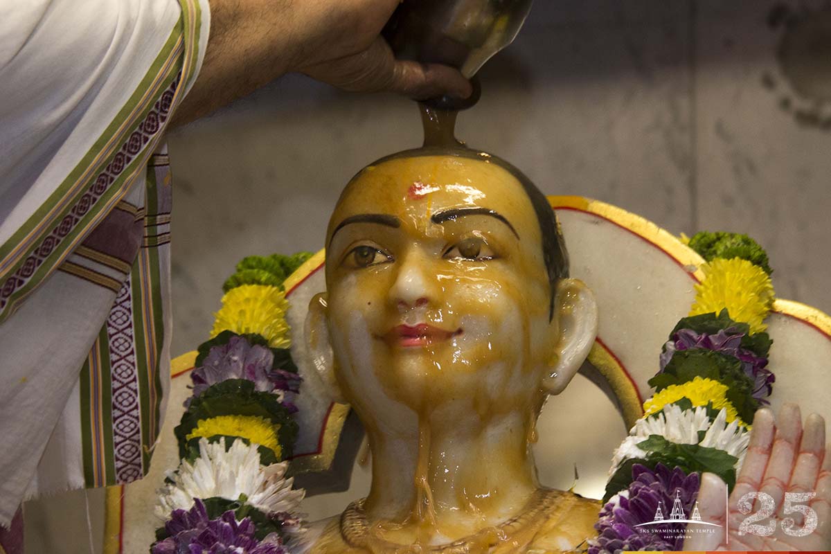 ©1987-2017 SKS Swaminarayan Temple East London