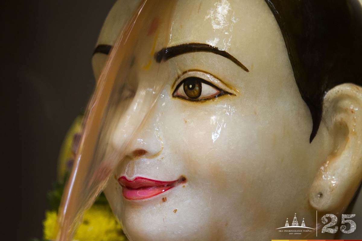 ©1987-2017 SKS Swaminarayan Temple East London