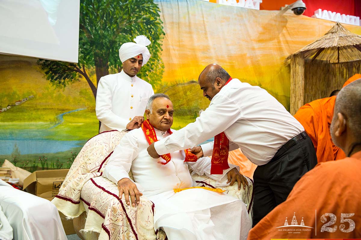 ©1987-2017 SKS Swaminarayan Temple East London