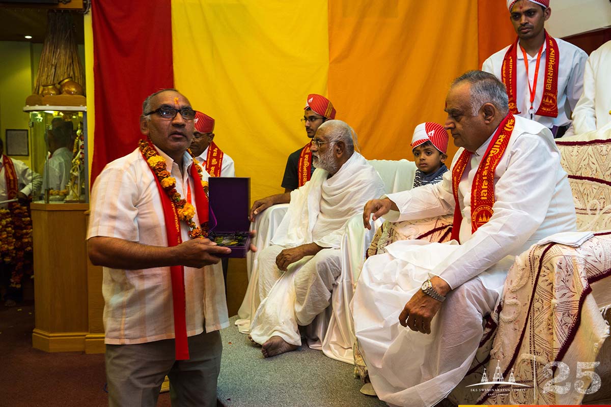 ©1987-2017 SKS Swaminarayan Temple East London