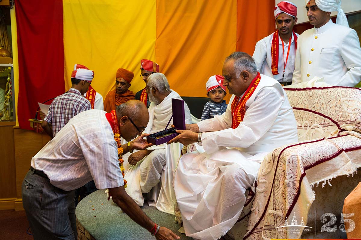 ©1987-2017 SKS Swaminarayan Temple East London