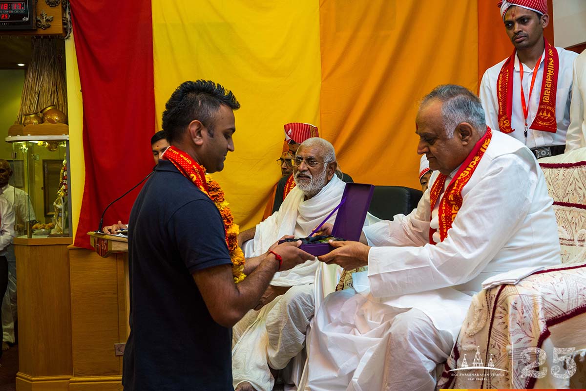 ©1987-2017 SKS Swaminarayan Temple East London