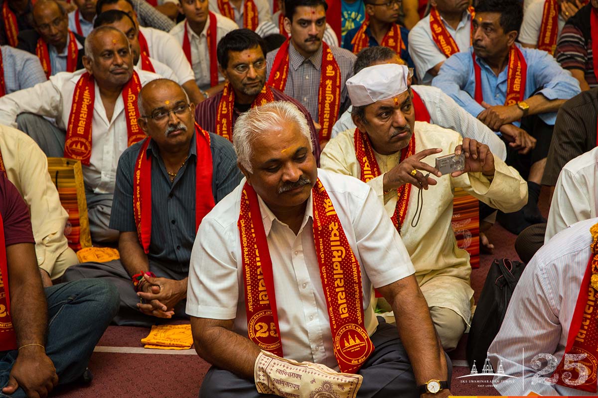 ©1987-2017 SKS Swaminarayan Temple East London