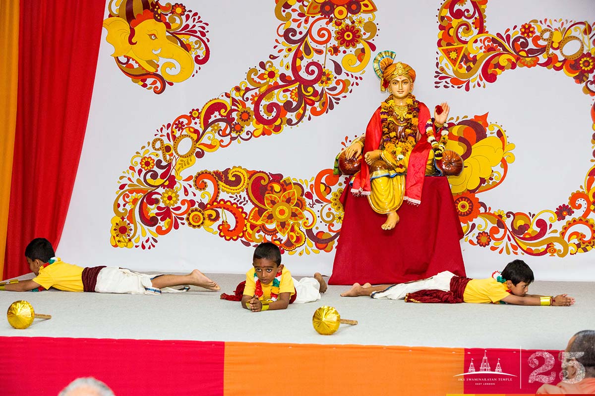 ©1987-2017 SKS Swaminarayan Temple East London