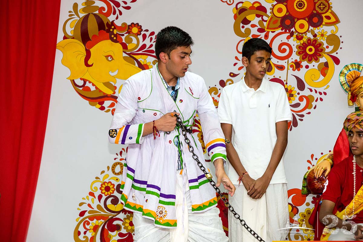 ©1987-2017 SKS Swaminarayan Temple East London