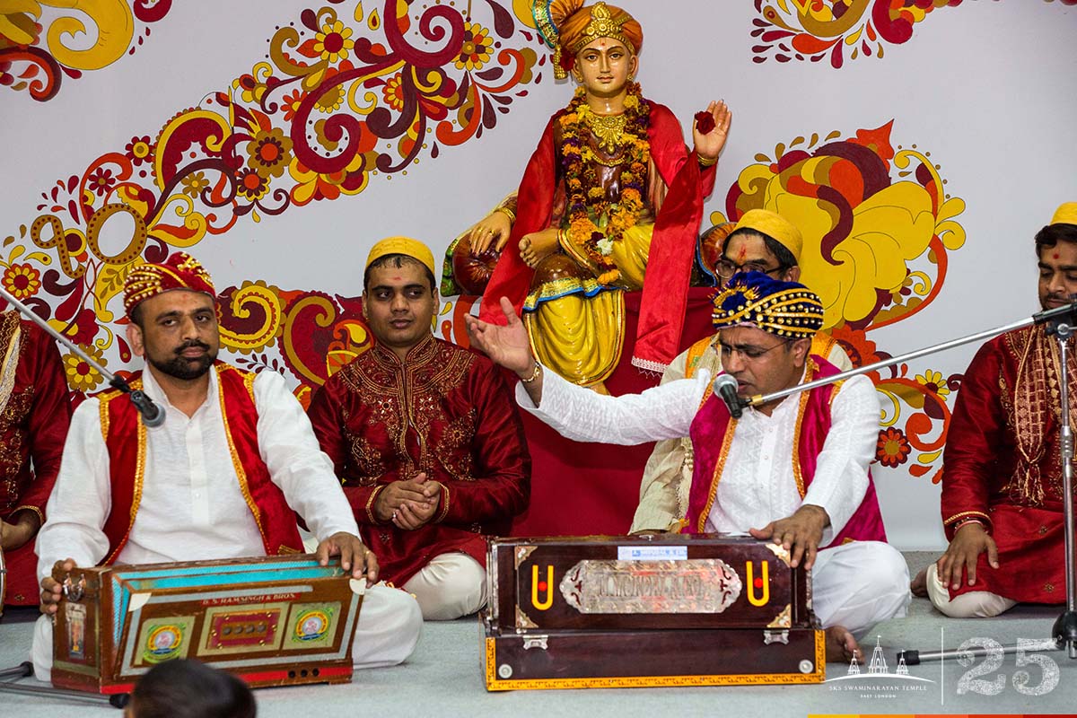 ©1987-2017 SKS Swaminarayan Temple East London