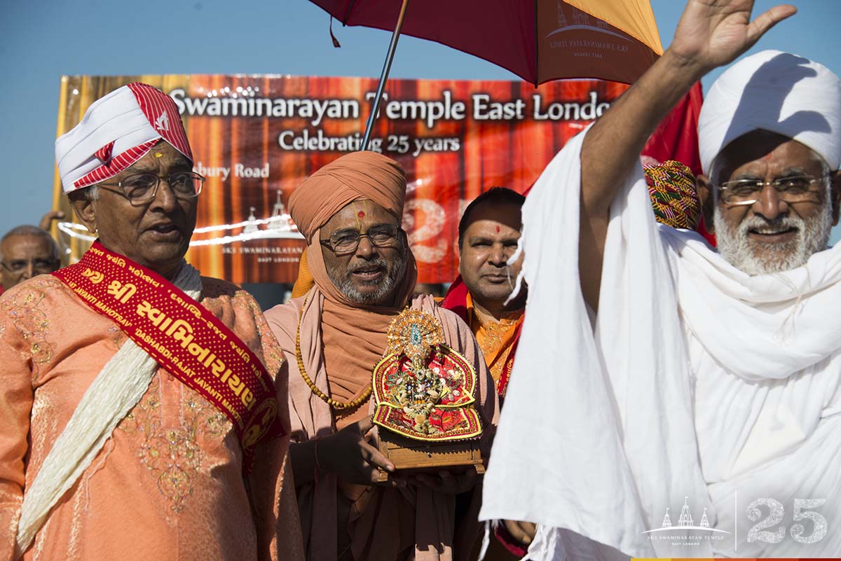 029 - ©1987-2017 SKS Swaminarayan Temple East London