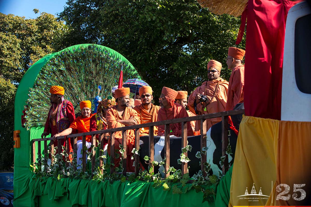 037 - ©1987-2017 SKS Swaminarayan Temple East London