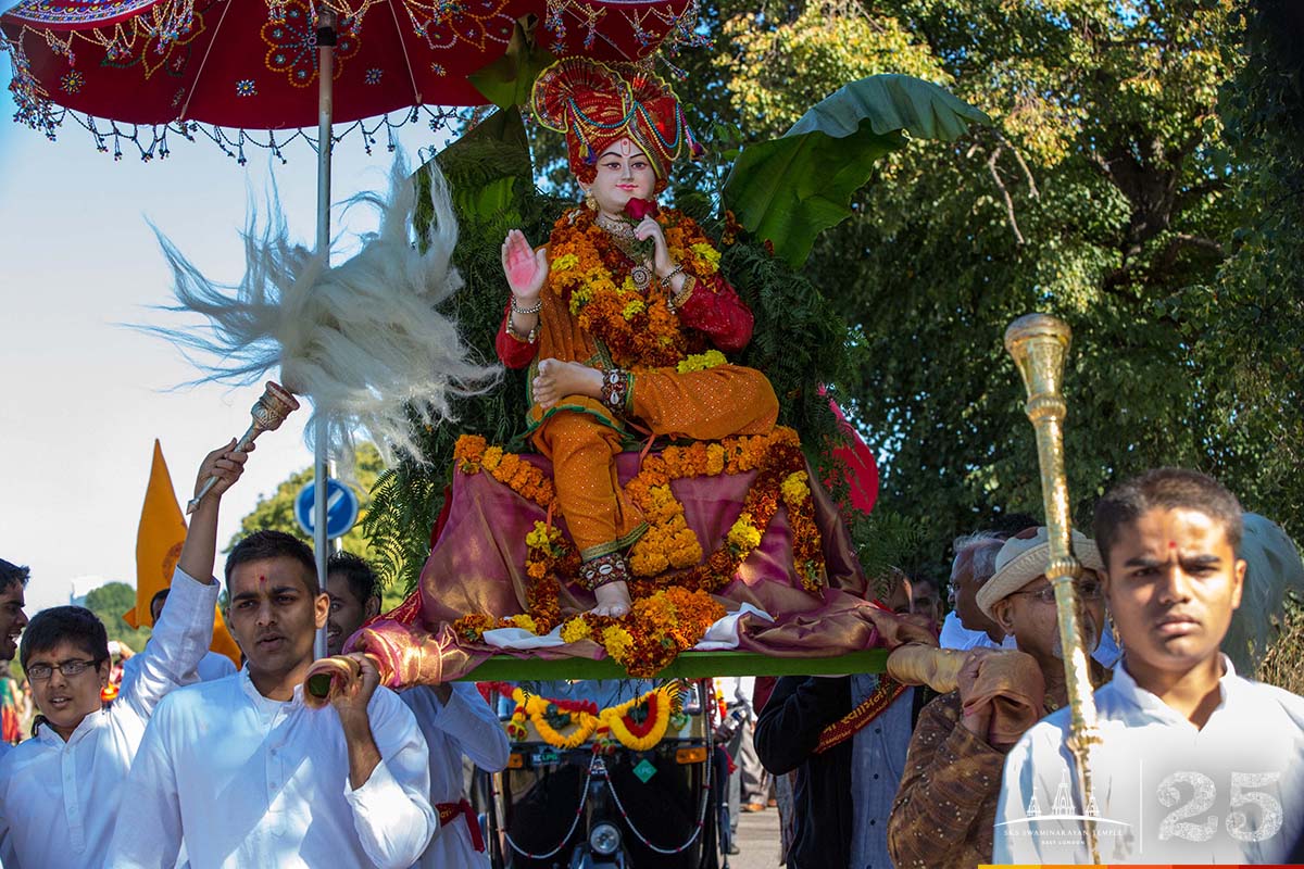 042 - ©1987-2017 SKS Swaminarayan Temple East London
