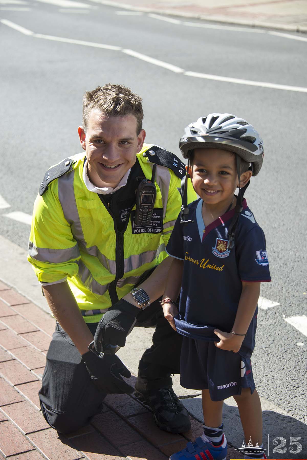 065 - ©1987-2017 SKS Swaminarayan Temple East London