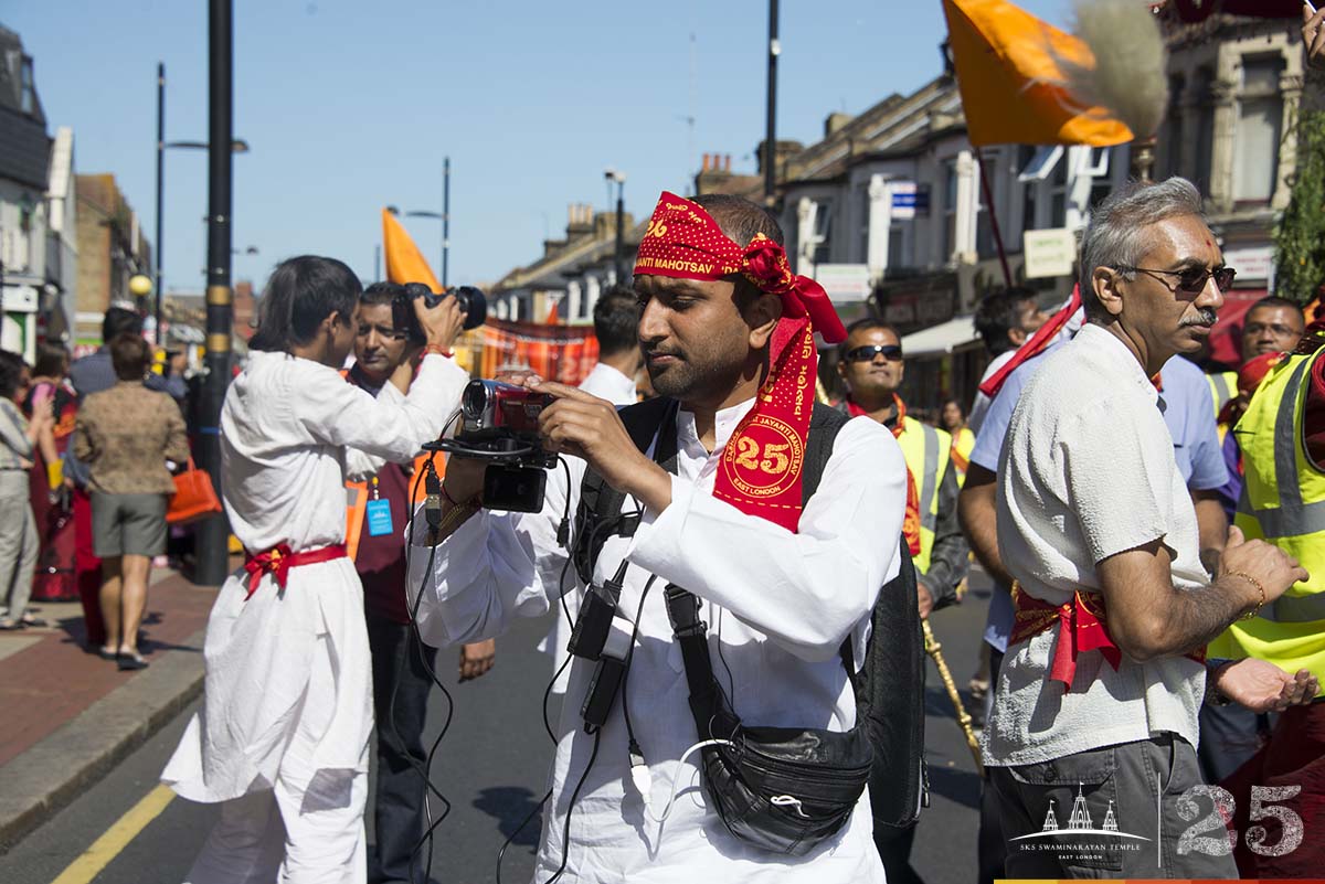 095 - ©1987-2017 SKS Swaminarayan Temple East London
