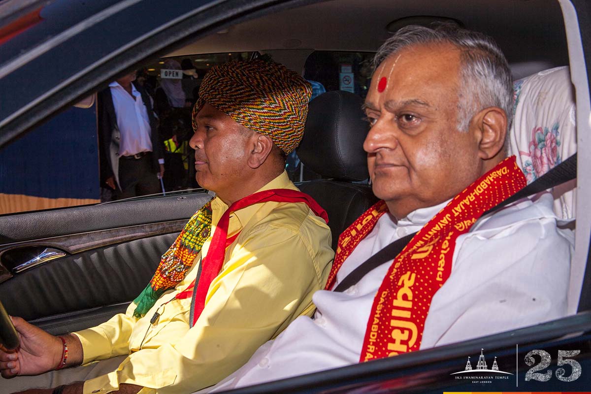 113 - ©1987-2017 SKS Swaminarayan Temple East London