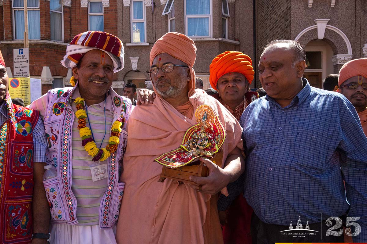 154 - ©1987-2017 SKS Swaminarayan Temple East London