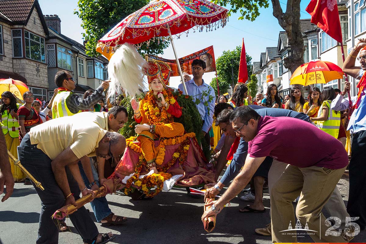 183 - ©1987-2017 SKS Swaminarayan Temple East London