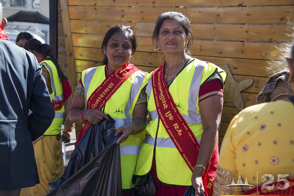 212 - ©1987-2017 SKS Swaminarayan Temple East London