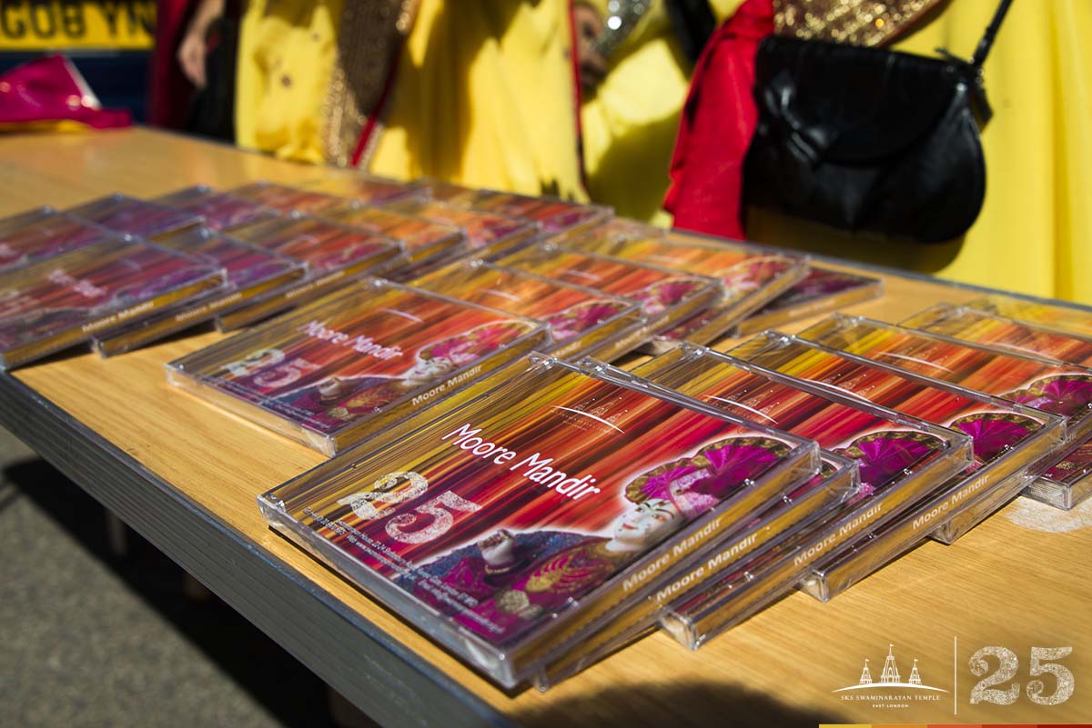 213 - ©1987-2017 SKS Swaminarayan Temple East London
