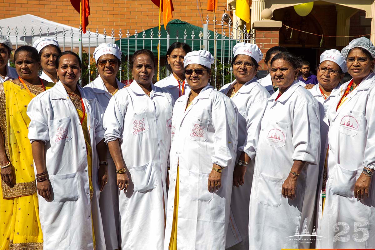 215 - ©1987-2017 SKS Swaminarayan Temple East London