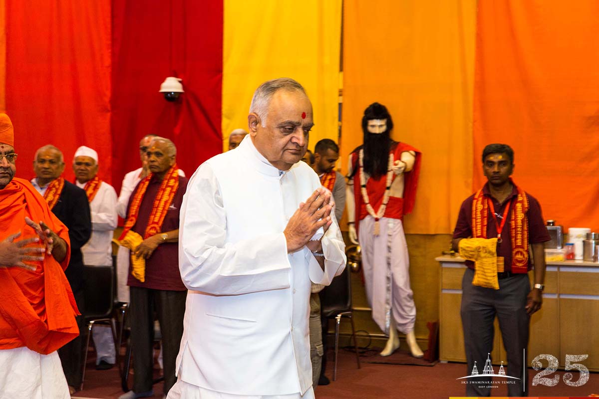 219 - ©1987-2017 SKS Swaminarayan Temple East London