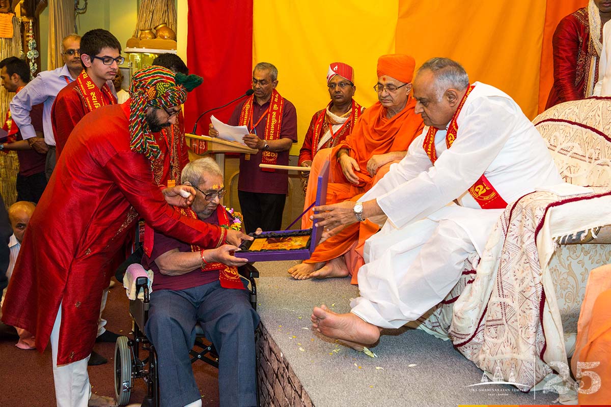 255 - ©1987-2017 SKS Swaminarayan Temple East London