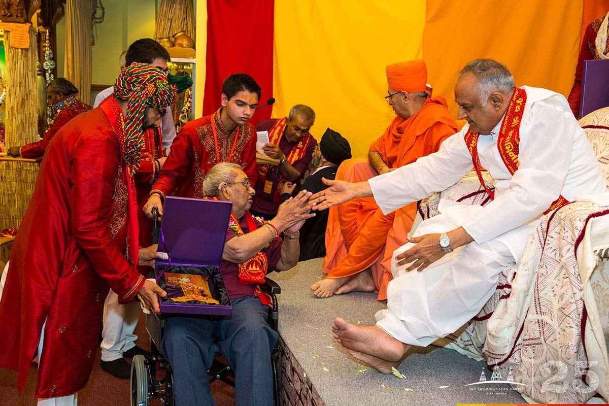 256 - ©1987-2017 SKS Swaminarayan Temple East London