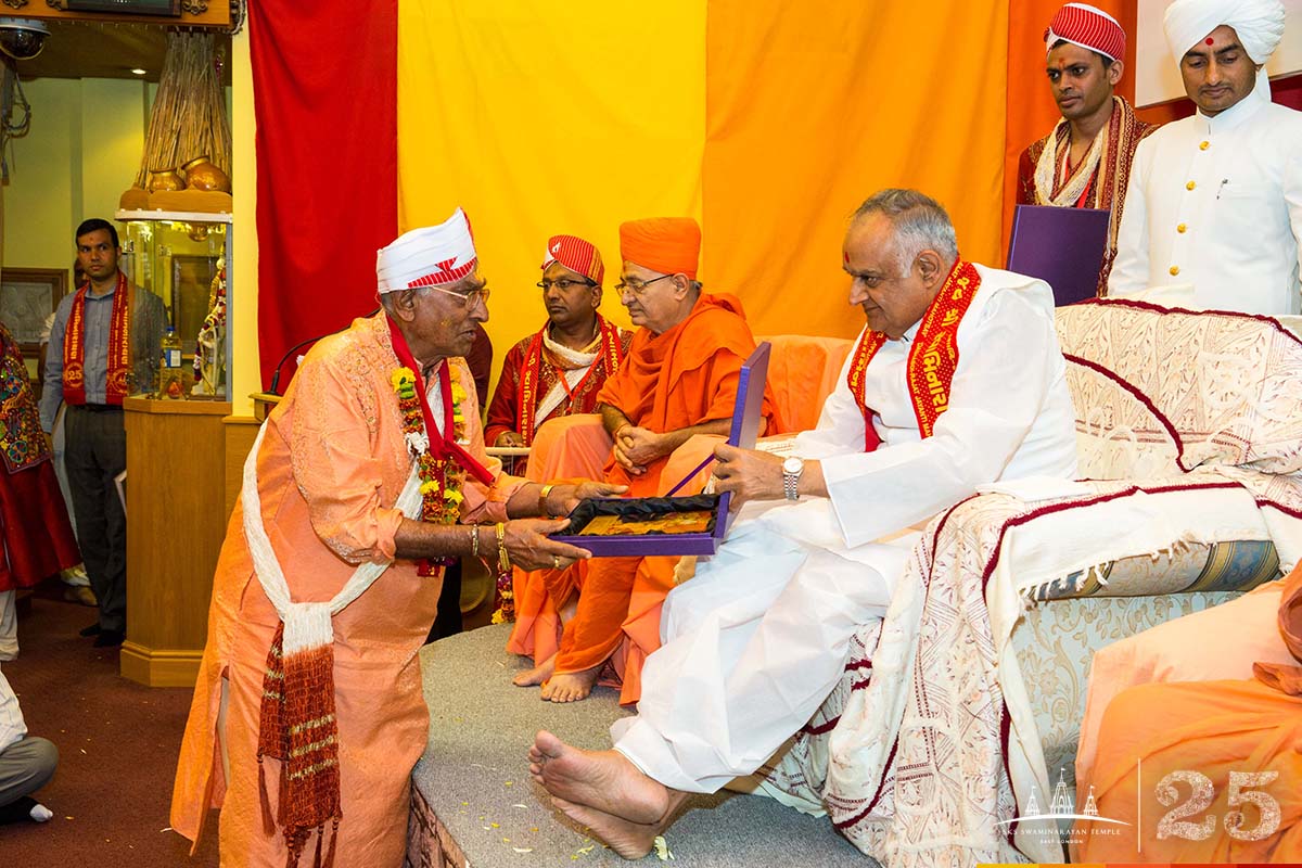 258 - ©1987-2017 SKS Swaminarayan Temple East London