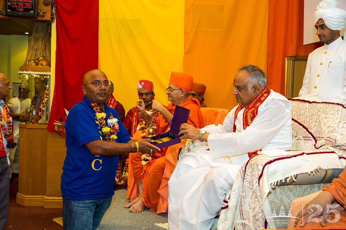268 - ©1987-2017 SKS Swaminarayan Temple East London