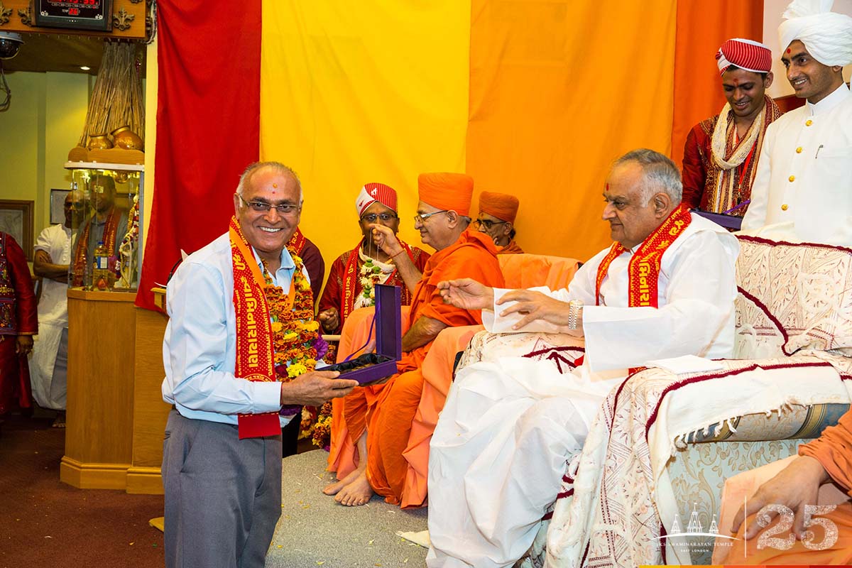 269 - ©1987-2017 SKS Swaminarayan Temple East London