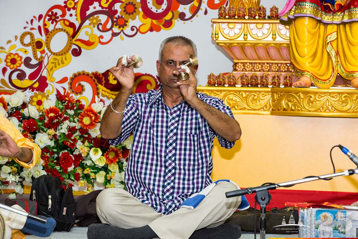 292 - ©1987-2017 SKS Swaminarayan Temple East London