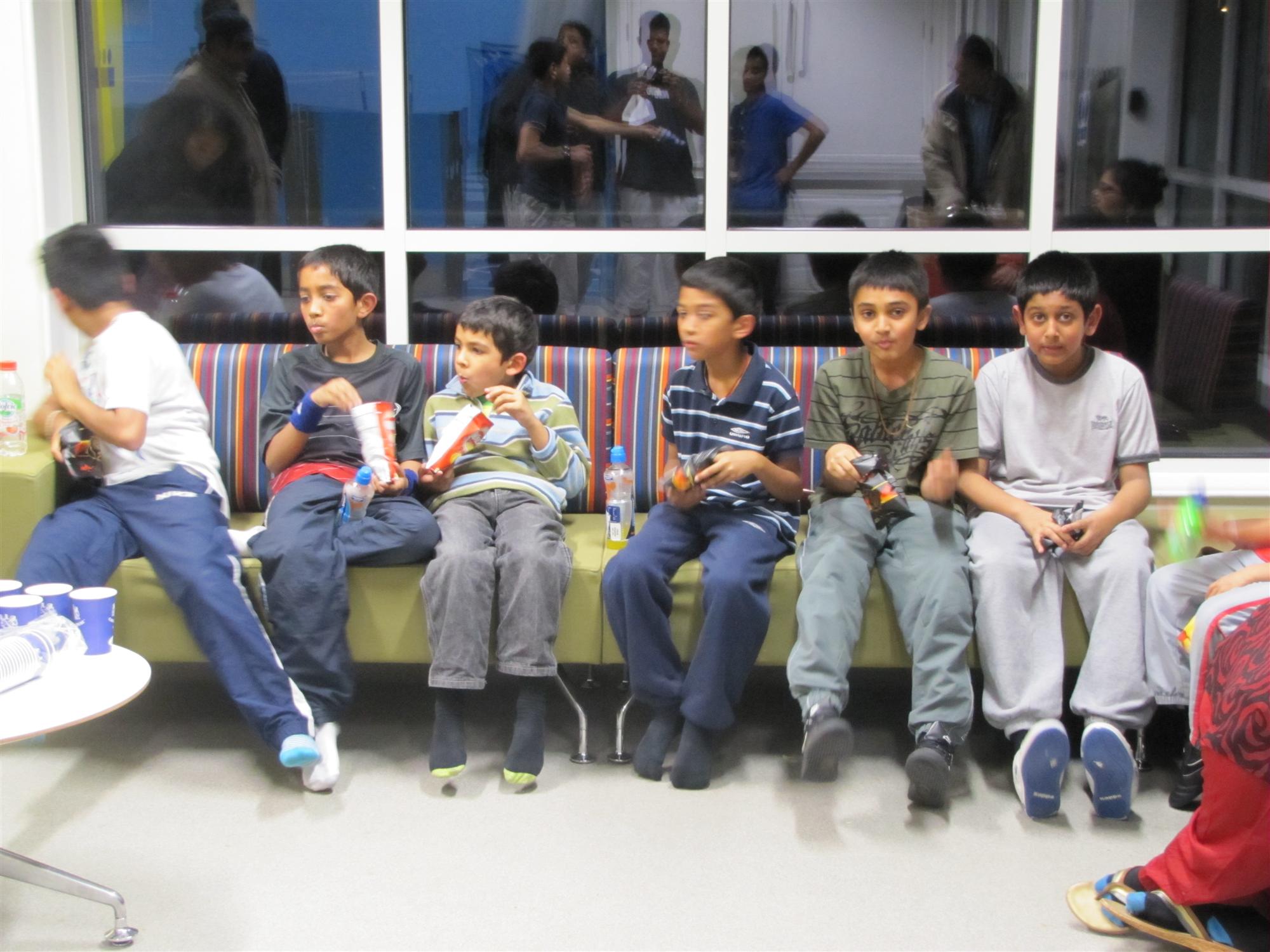 ©1987-2017 SKS Swaminarayan Temple East London