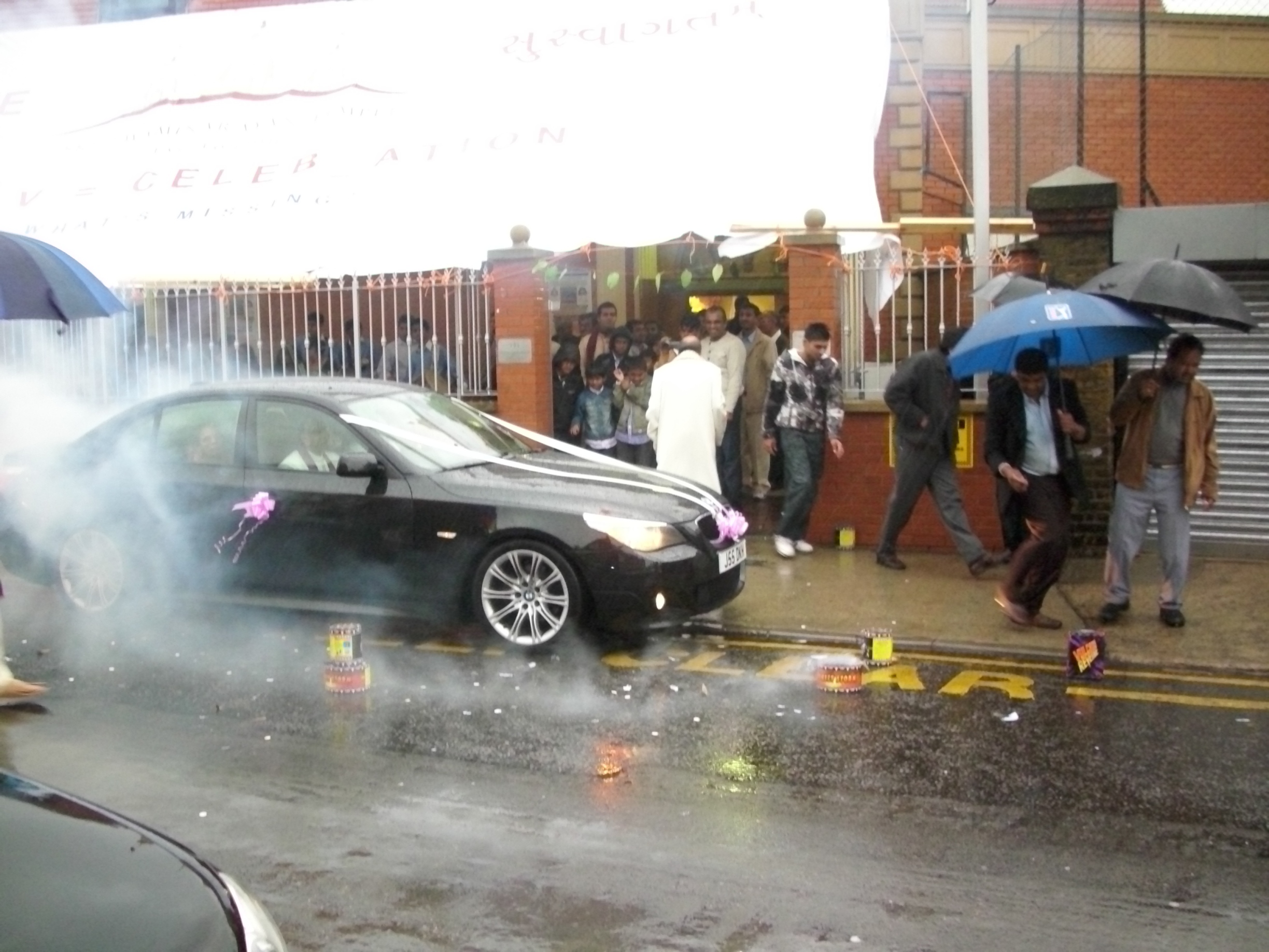 ©1987-2017 SKS Swaminarayan Temple East London