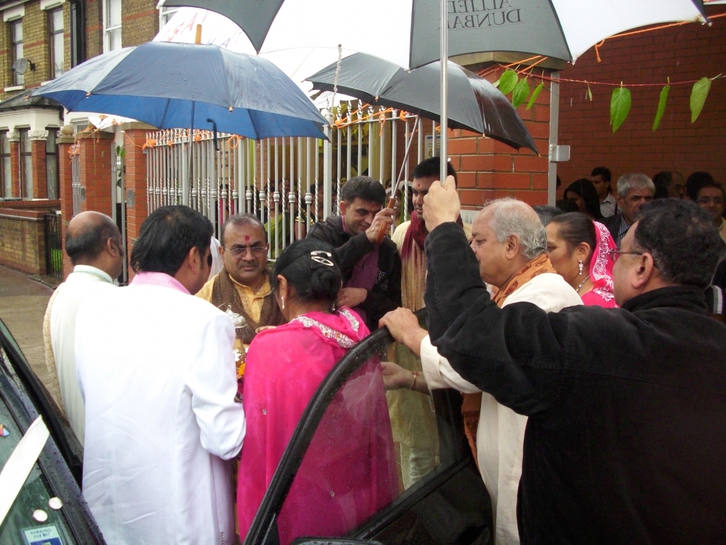 ©1987-2017 SKS Swaminarayan Temple East London