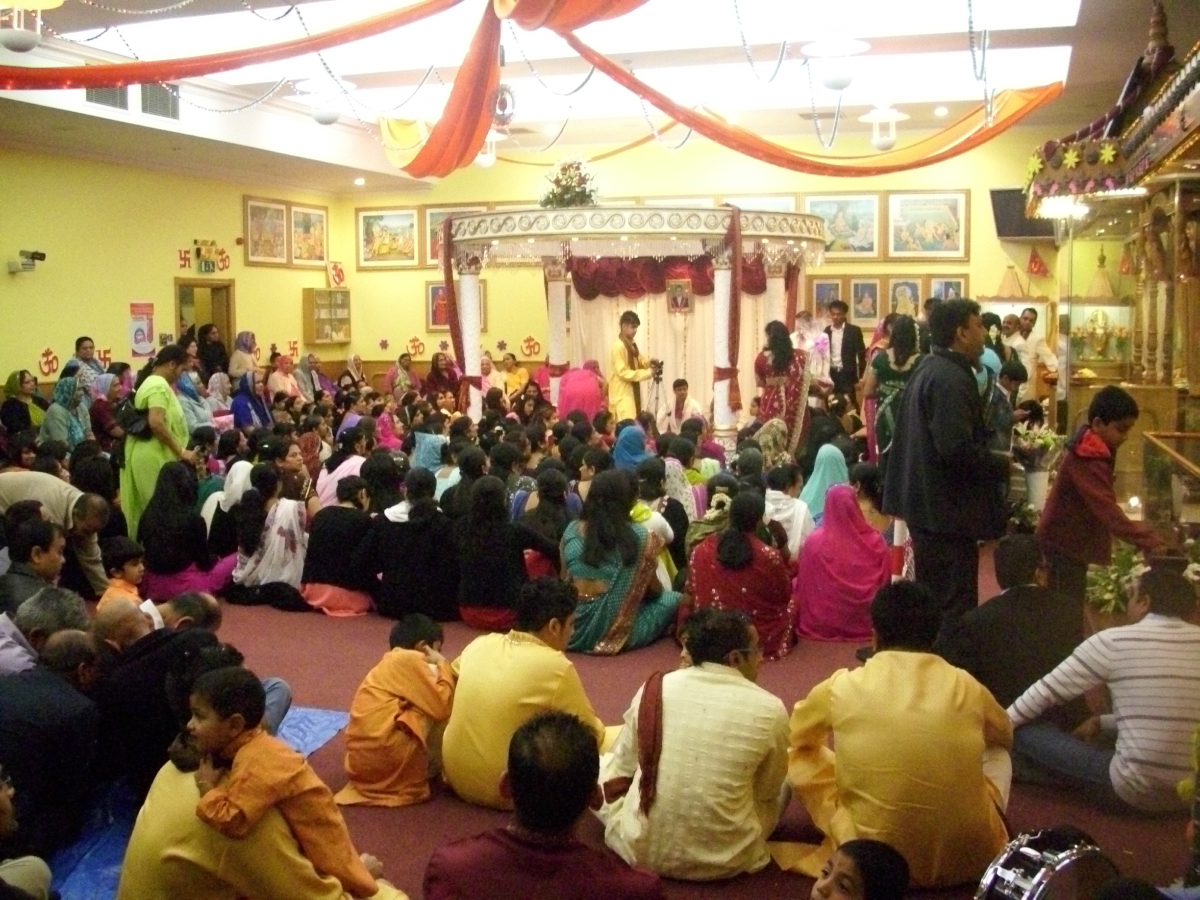 ©1987-2017 SKS Swaminarayan Temple East London