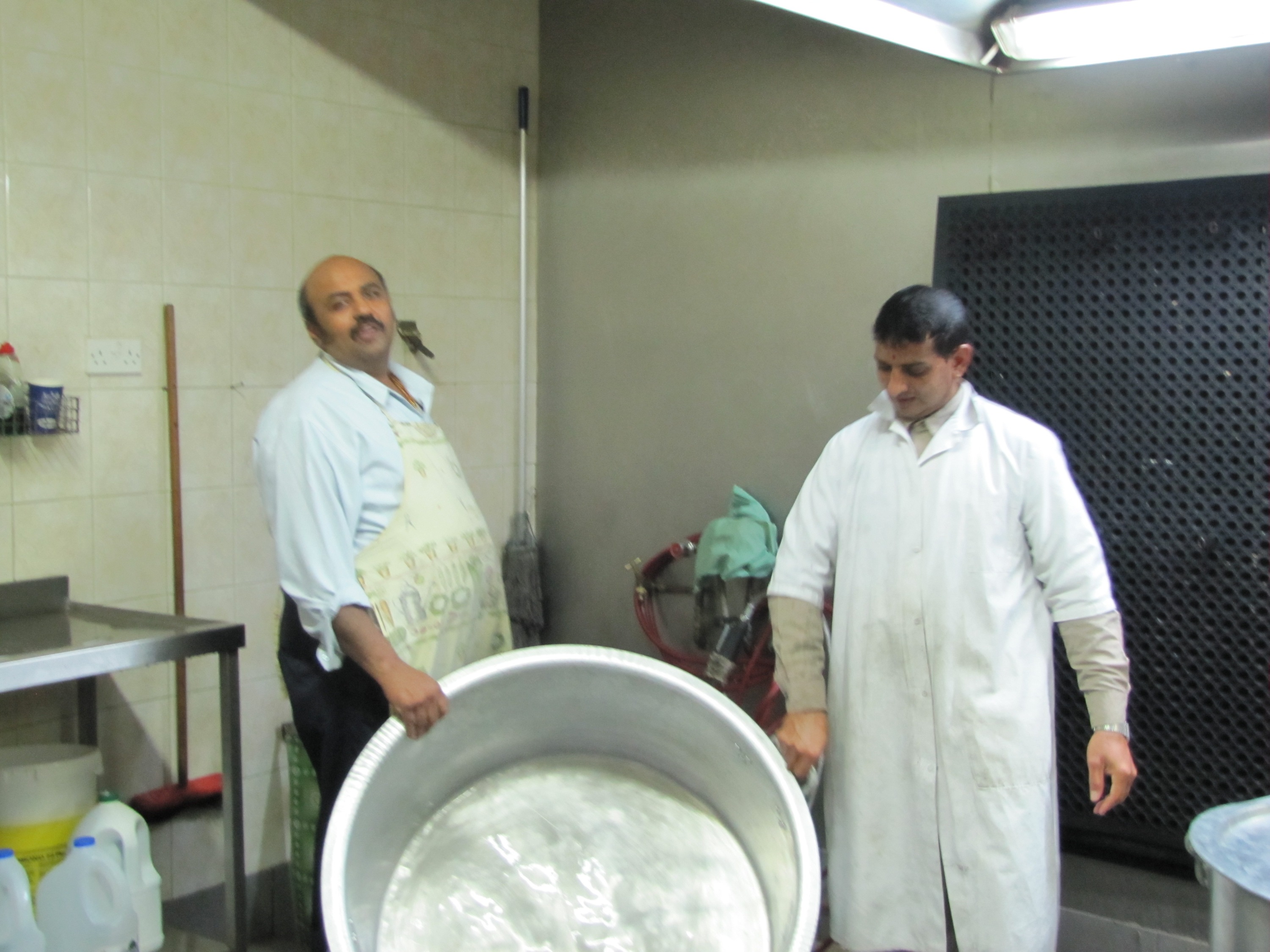 ©1987-2017 SKS Swaminarayan Temple East London