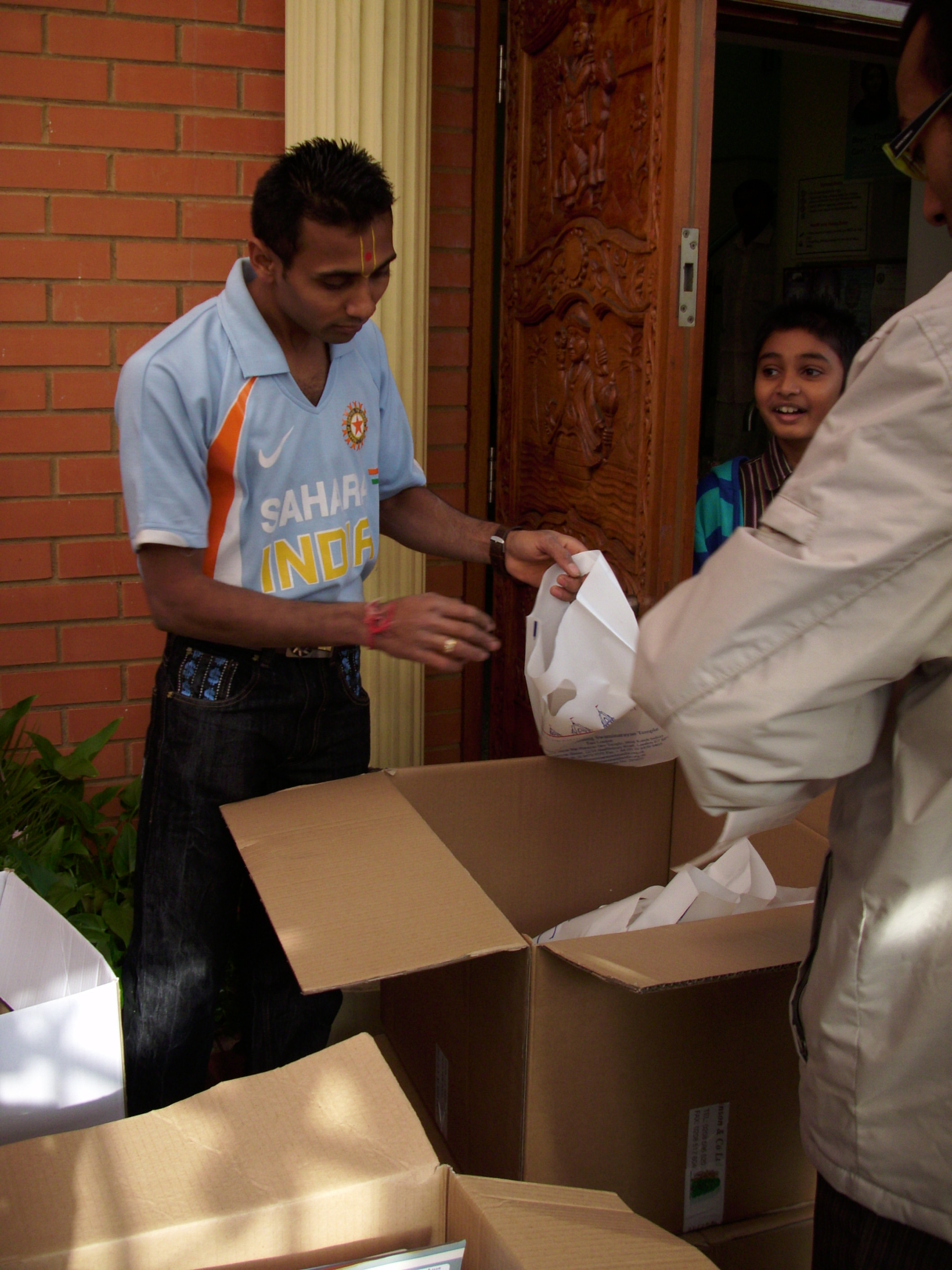 ©1987-2017 SKS Swaminarayan Temple East London