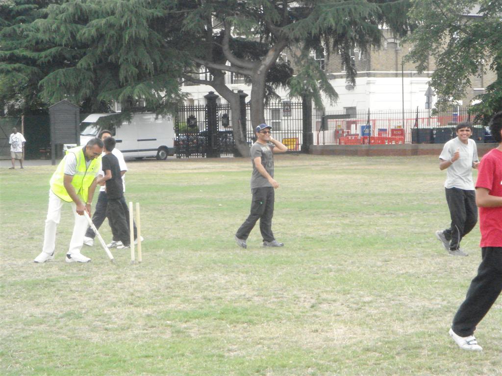 ©1987-2017 SKS Swaminarayan Temple East London