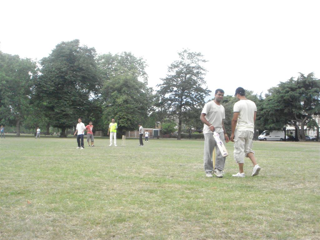 ©1987-2017 SKS Swaminarayan Temple East London