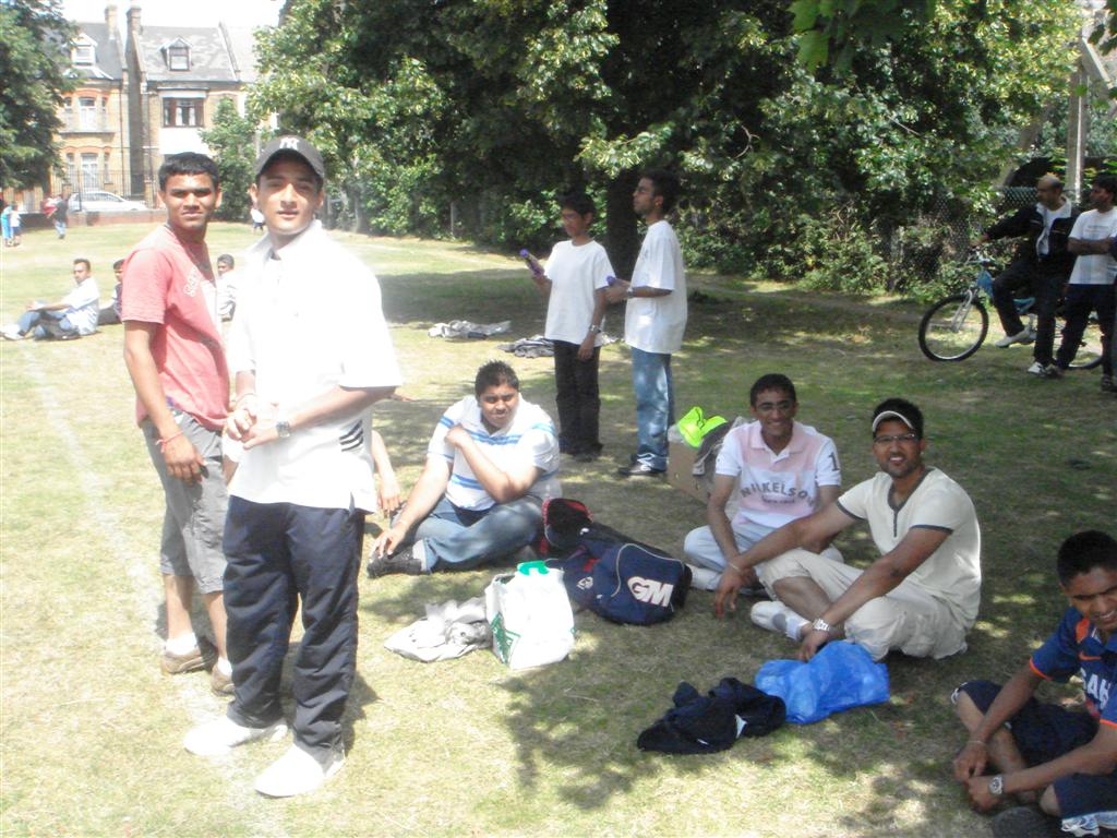 ©1987-2017 SKS Swaminarayan Temple East London