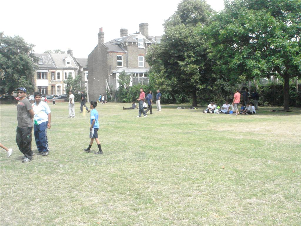 ©1987-2017 SKS Swaminarayan Temple East London