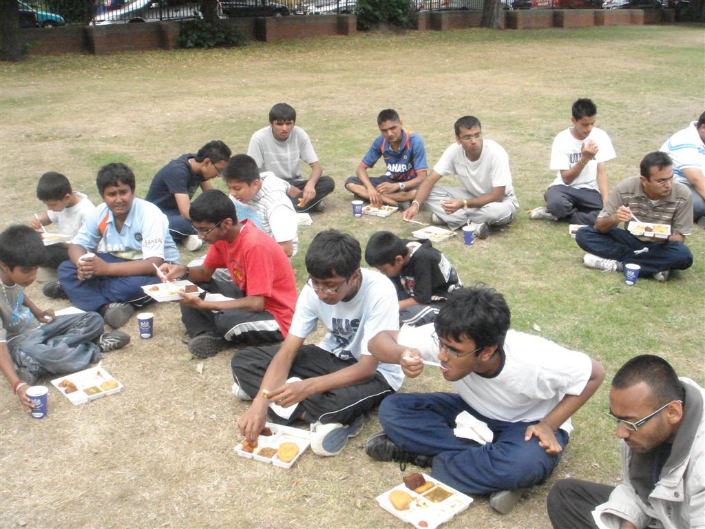 ©1987-2017 SKS Swaminarayan Temple East London